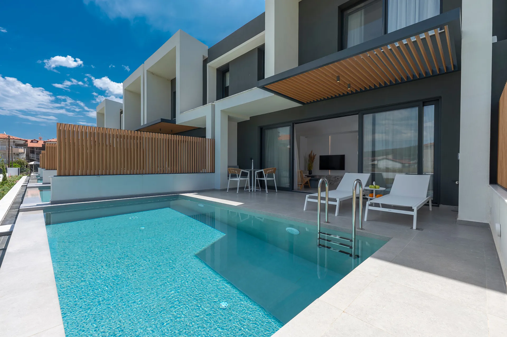 Tiara Holidays - Viridian Executive Villas - Prestige 3-Bedroom Villa with Private Pool - bazen